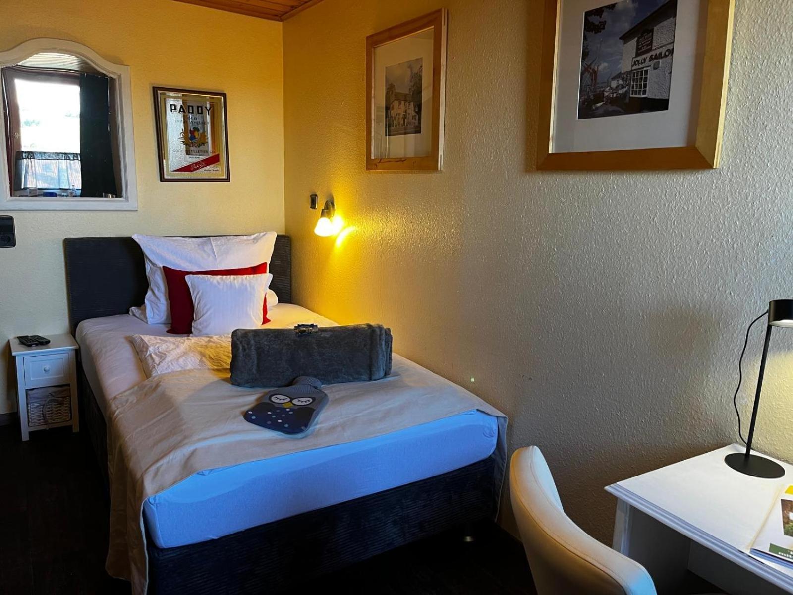 Henblas Hotel Neuenrade Eksteriør billede
