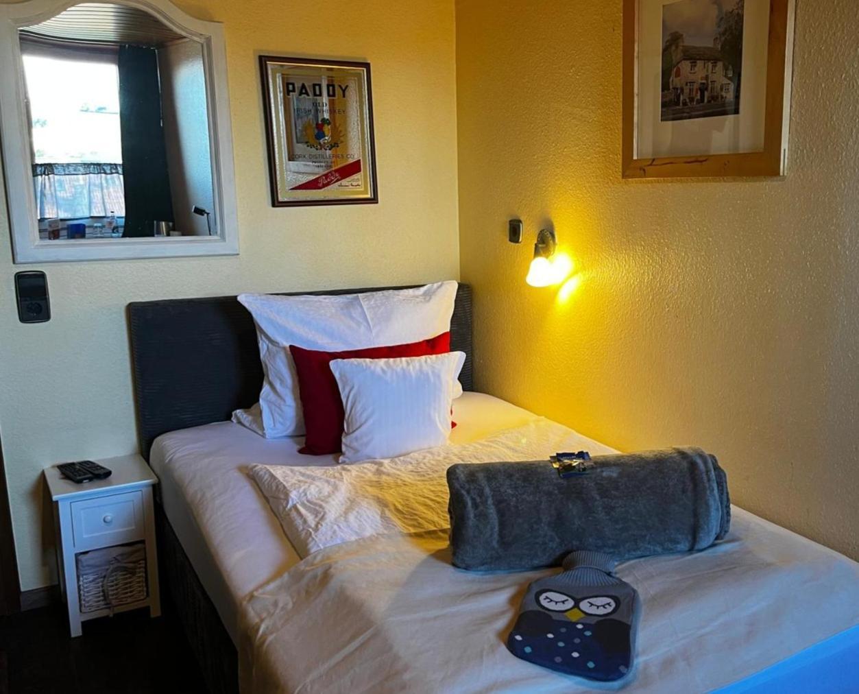 Henblas Hotel Neuenrade Eksteriør billede