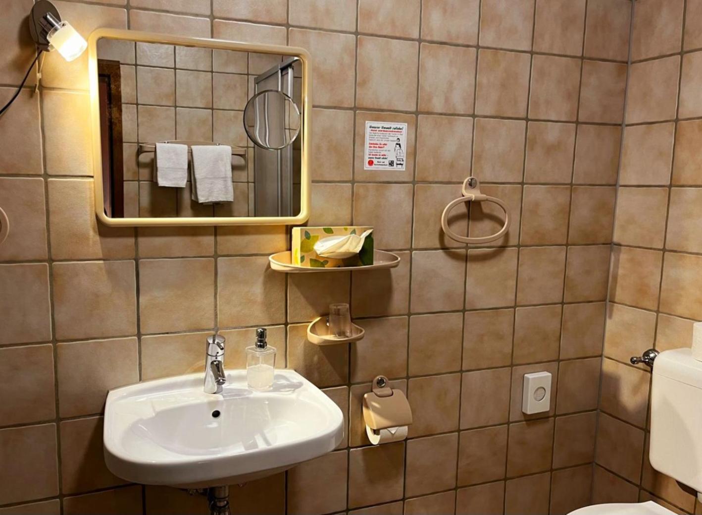 Henblas Hotel Neuenrade Eksteriør billede