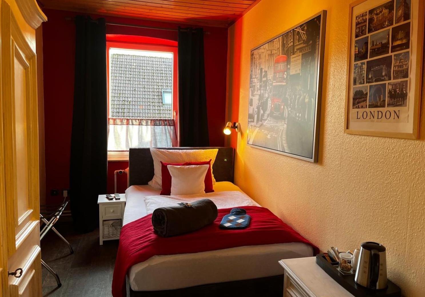 Henblas Hotel Neuenrade Eksteriør billede