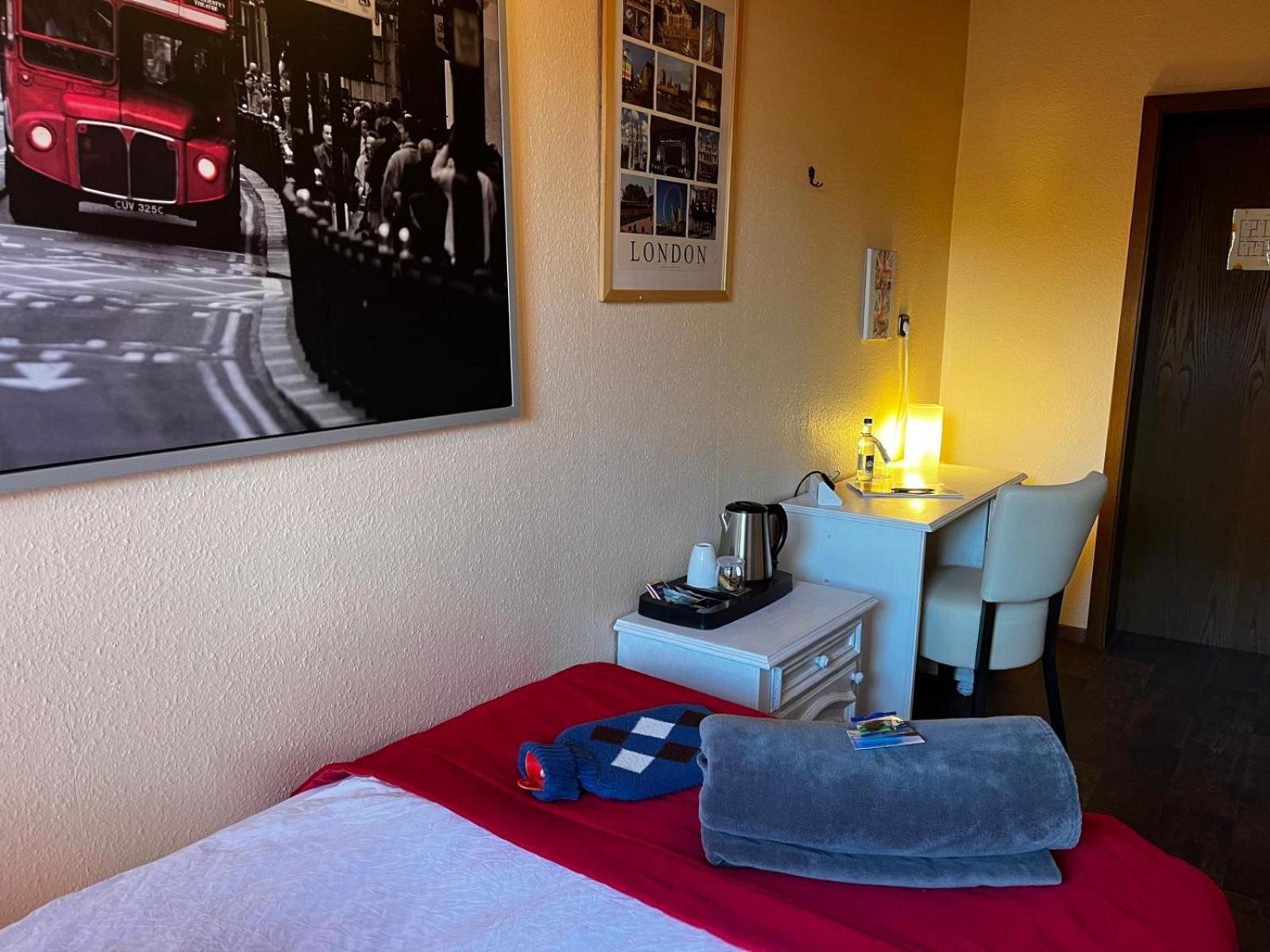 Henblas Hotel Neuenrade Eksteriør billede
