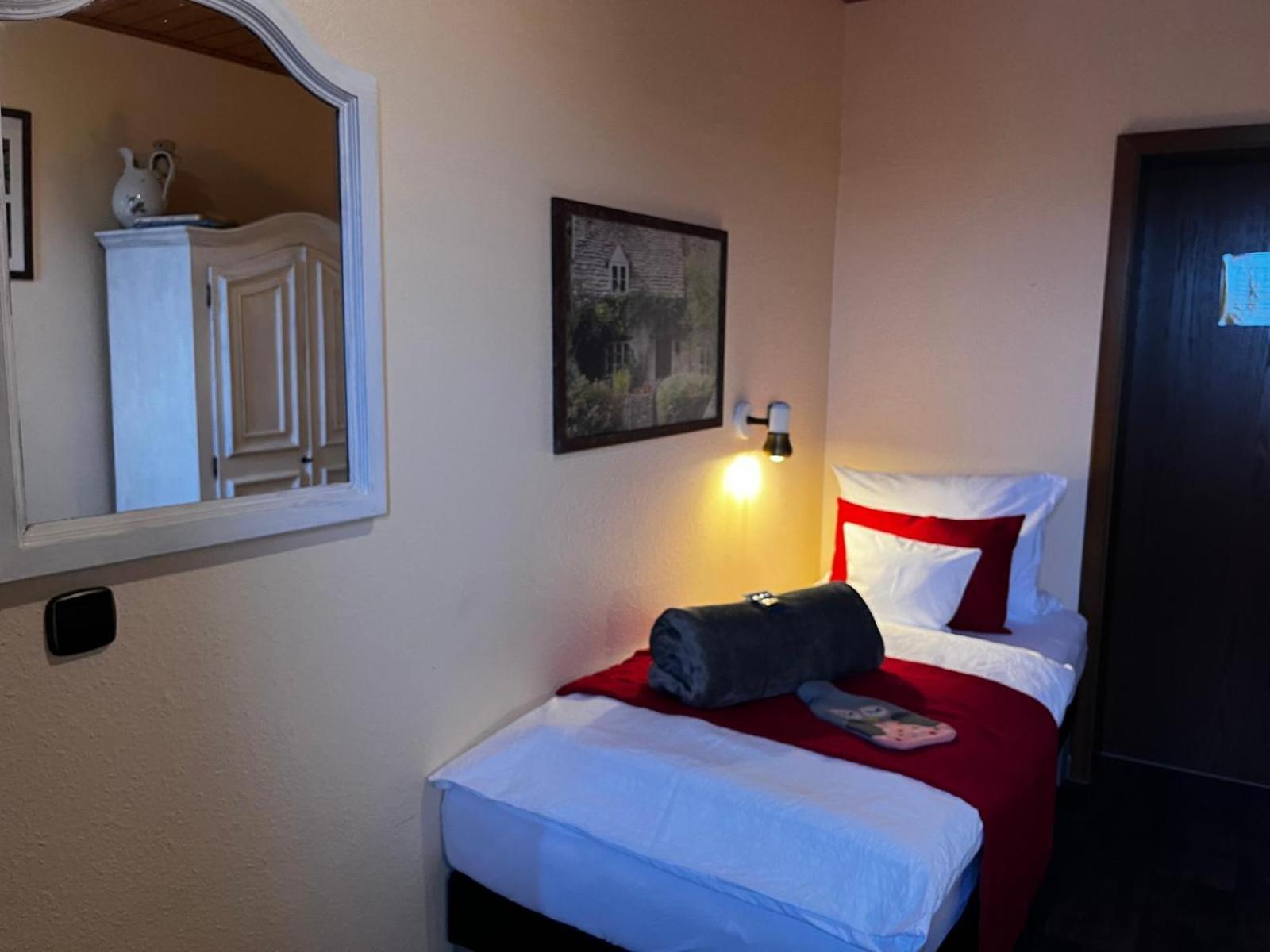 Henblas Hotel Neuenrade Eksteriør billede